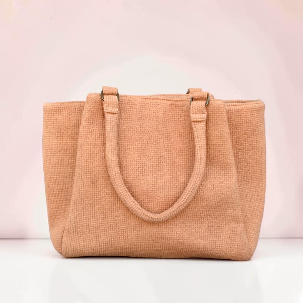 AV Minimalist Tote — Soft Peach