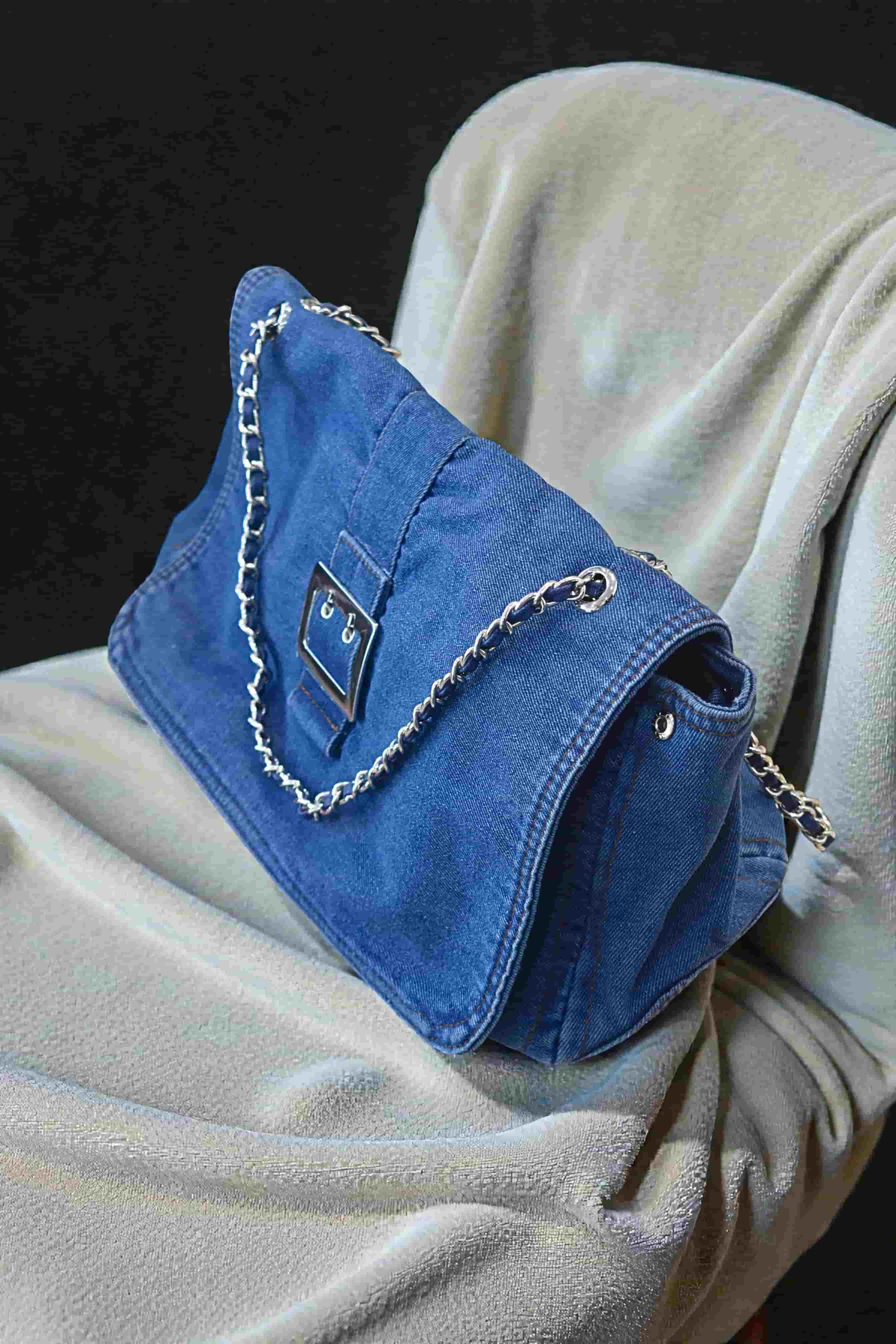 AV Denim Loom Dark Blue