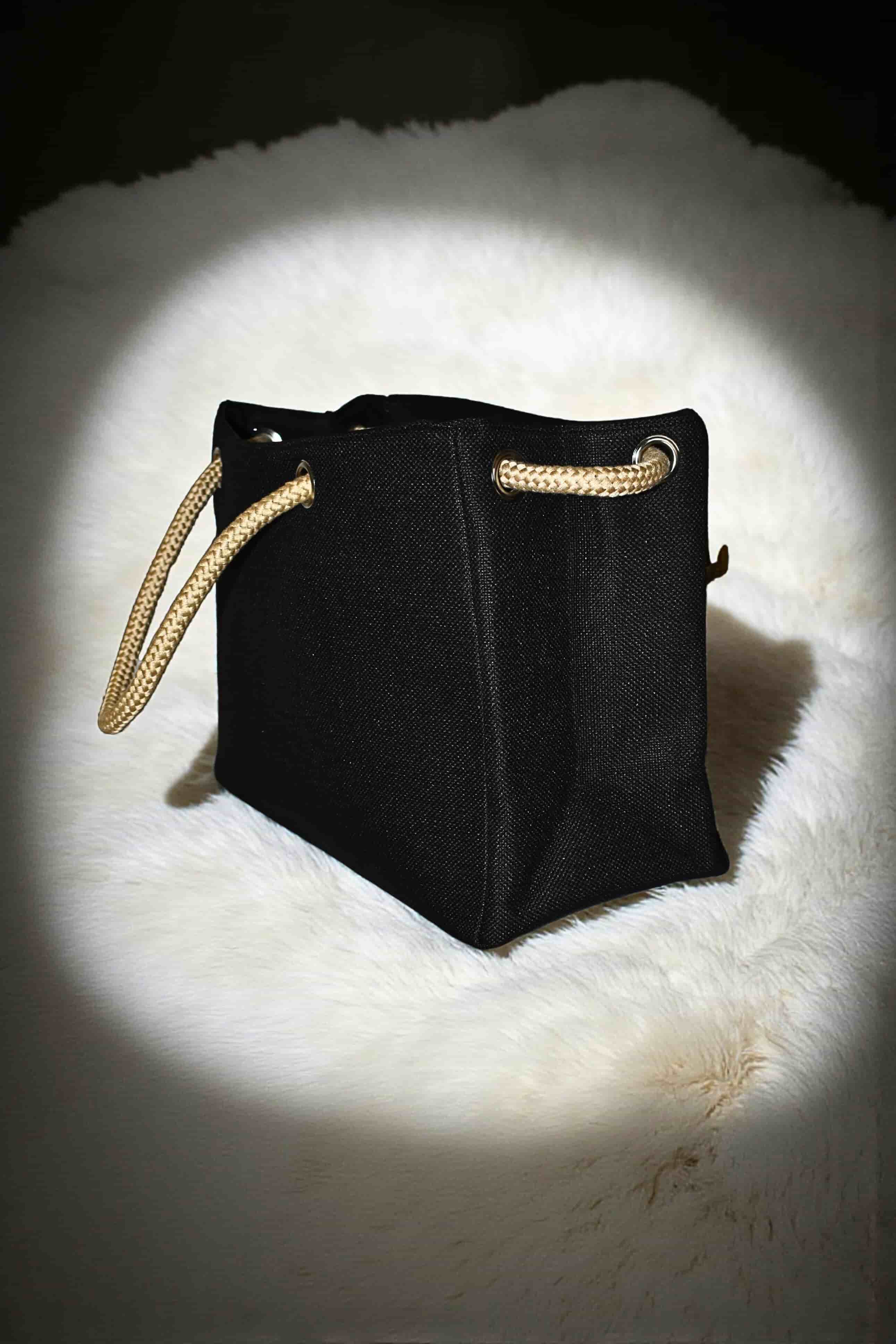 AV Rouge Royale Tote