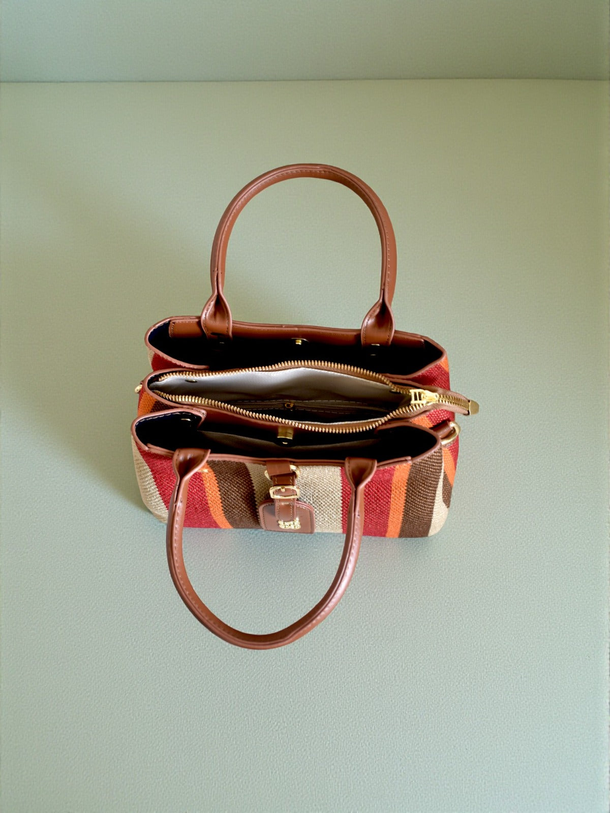 AV RUST & WEAVE